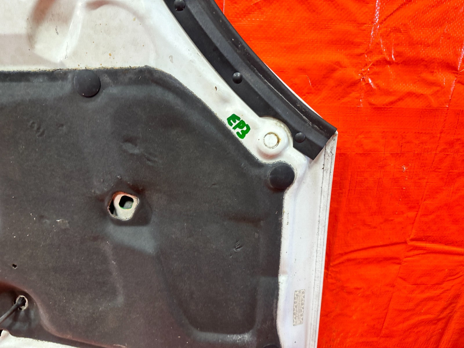 02 05 HONDA CIVIC SI EP3 HATCHBACK   HOOD / BONNETT ASSEMBLY    OEM #EP33