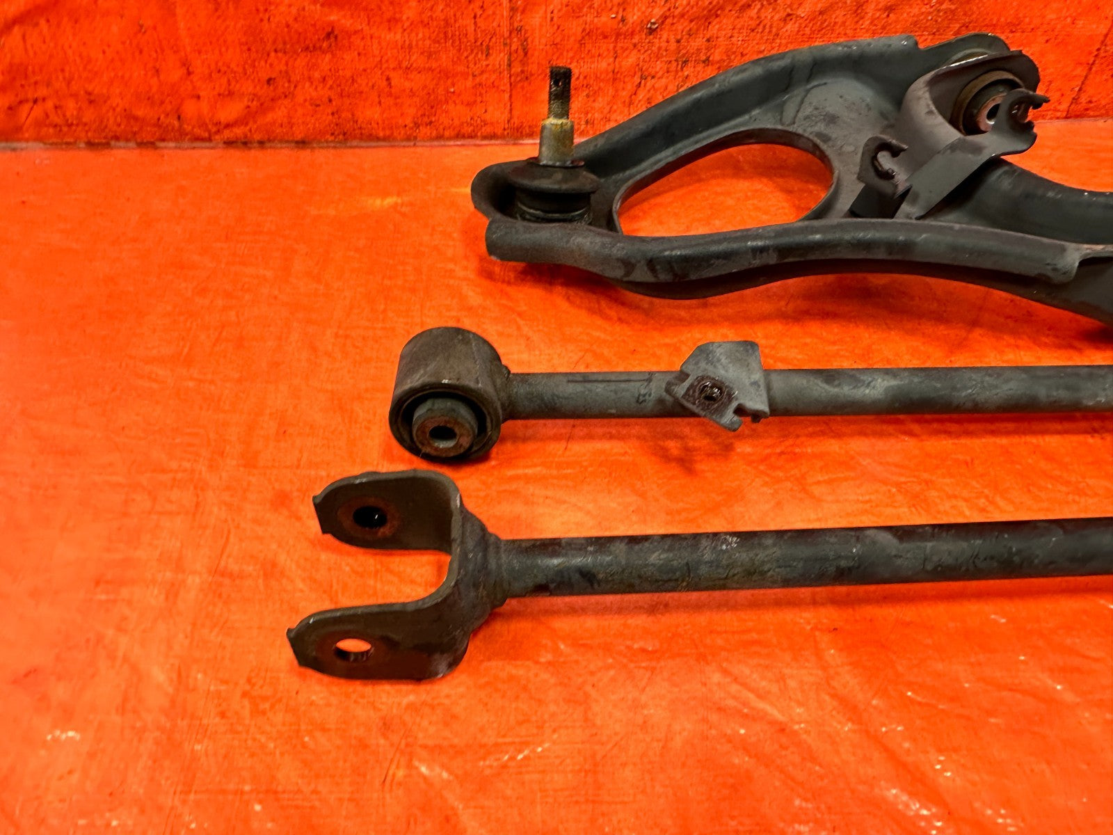 09 14 ACURA TSX   DRIVER LEFT REAR CONTROL ARMS UPPER  LOWER SET OF 3   OEM #32110