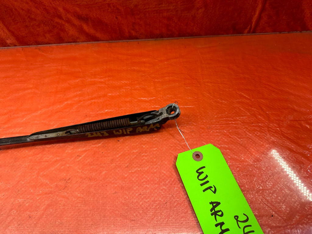 88 89 HONDA CRX DX SI   REAR TAIL GATE HATCHBACK WINDSHIELD WIPER ARM   OEM #2432