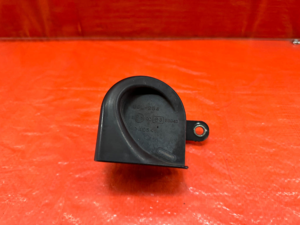 04 09 HONDA S2000   LOW NOTE HORN   OEM FACTORY #1976