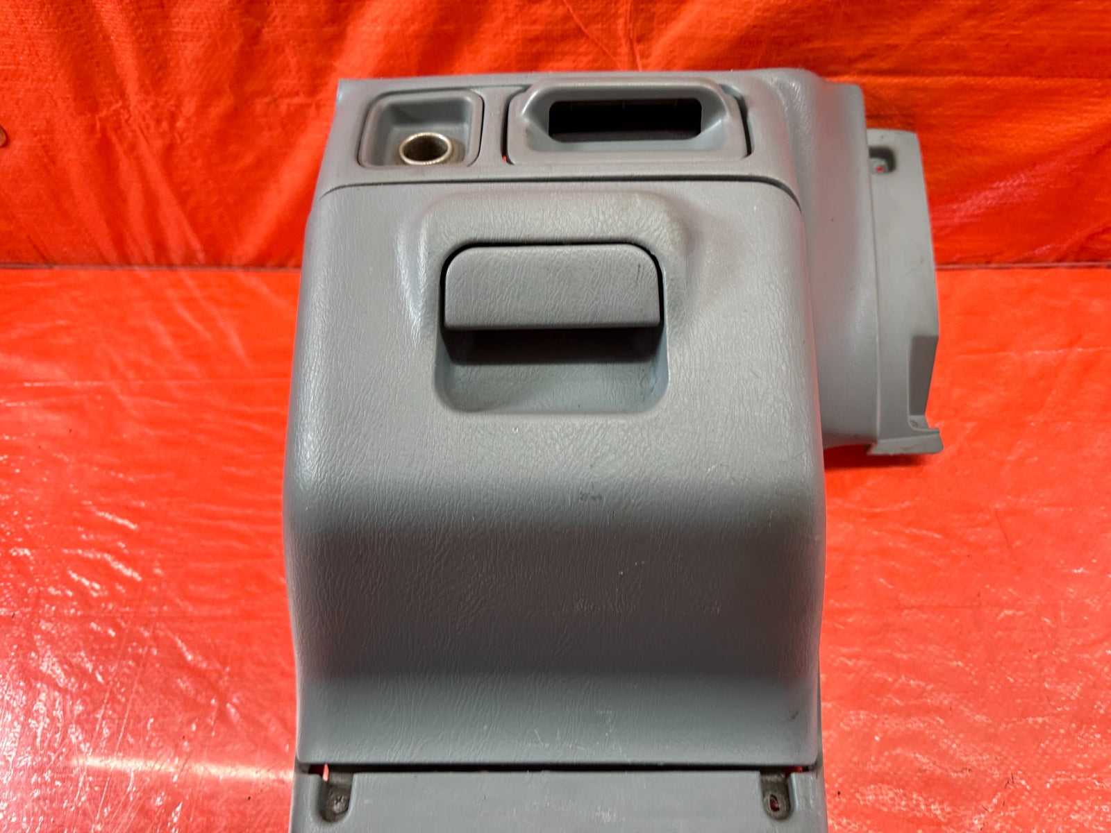 96 97 HONDA ODYSSEY   LOWER CENTER CONSOLE STORAGE COMPARTMENT    OEM #1936
