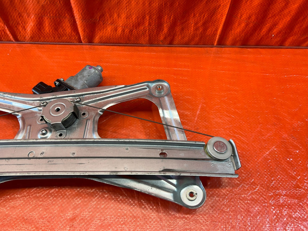 06 11 HONDA CIVIC SEDAN 4 DOOR   DRIVER LEFT FRONT   WINDOW REGULATOR   OEM #22010