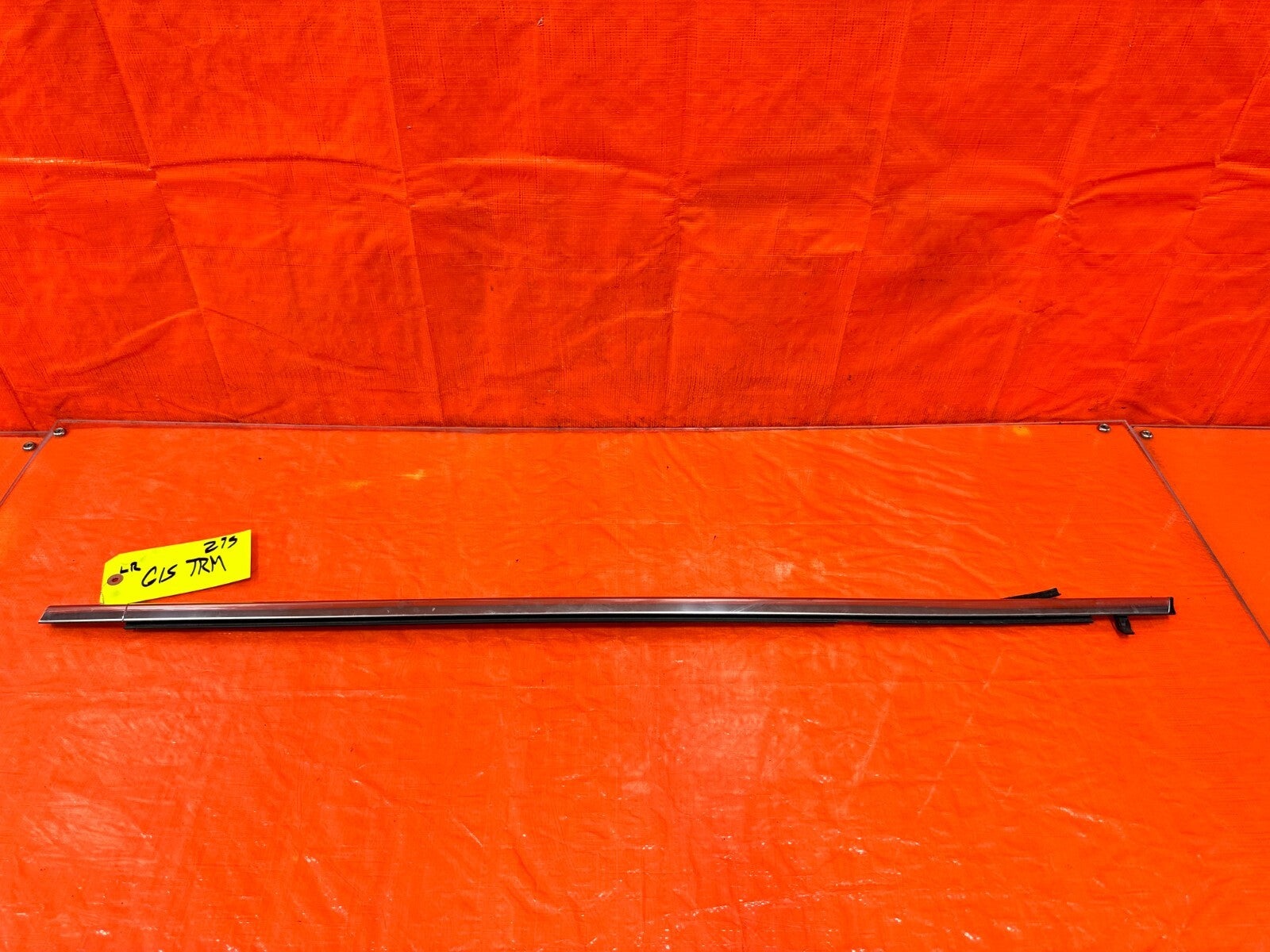 04 08 ACURA TSX   RIGHT REAR EXTERIOR WINDOW GLASS TRIM   OEM FACTORY #2750