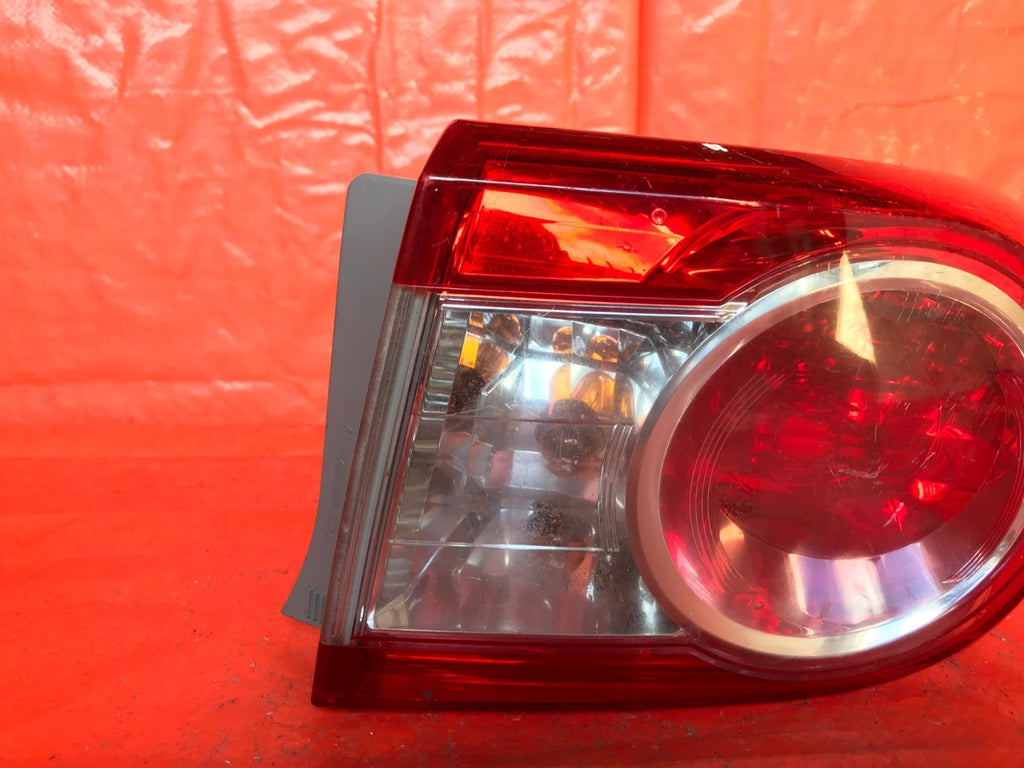 OEM 2011 2012 11 12 TOYOTA COROLLA PASSENGER RIGHT OUTER TAIL LIGHT LAMP R RH1