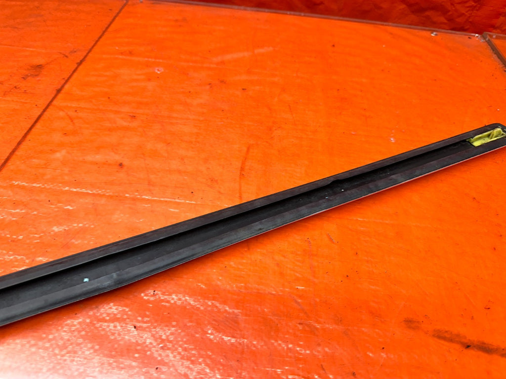 92 95 HONDA CIVIC 2D COUPE   PASSENGER RIGHT EXTERIOR DOOR MOLDING TRIM OEM #3337