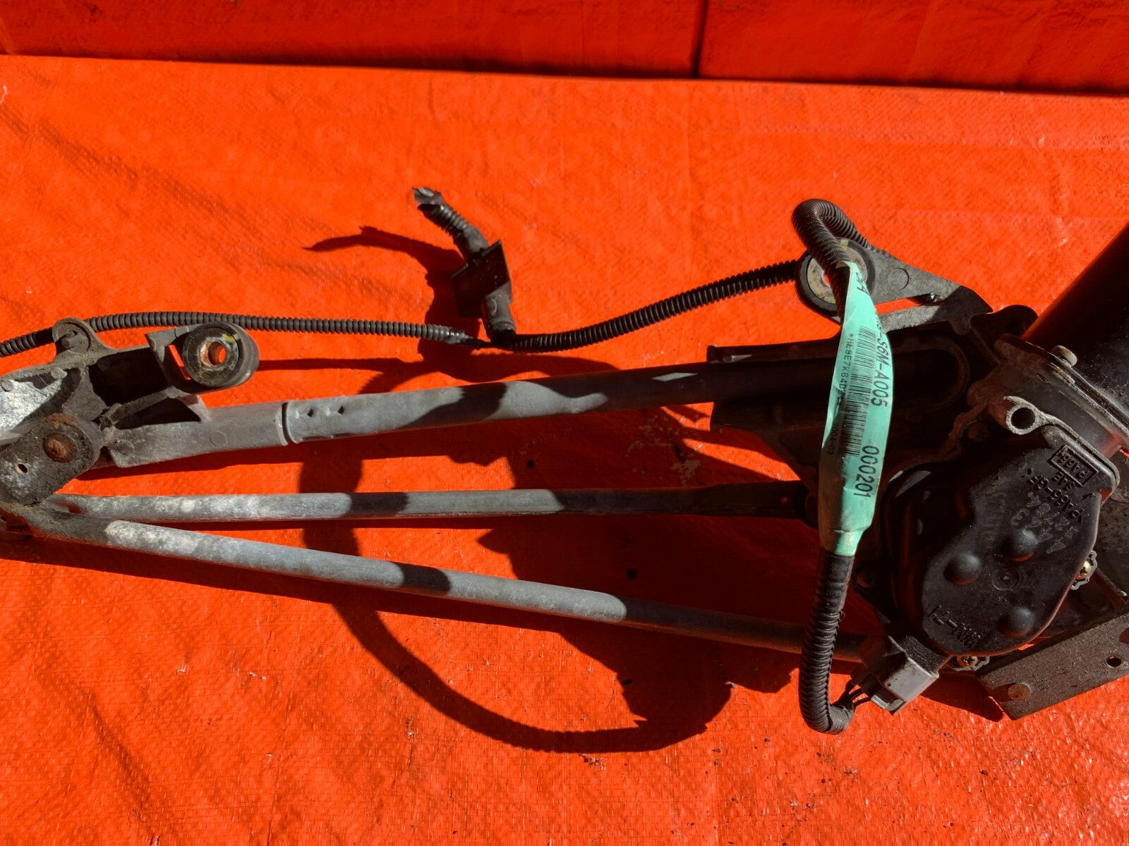 OEM 2004 04 ACURA RSX TYPE S   WINDSHIELD WIPER MOTOR WITH LINKAGE W/ PIGTAILS4