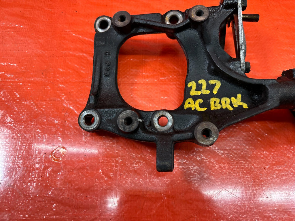 92 95 HONDA CIVIC   D16Z6 D15B7 AIR CONDITIONING AC COMPRESSOR PUMP BRACKET #2271