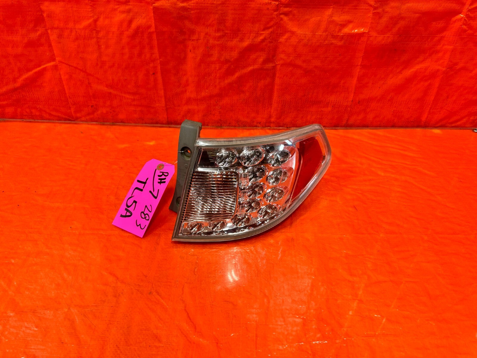 08 14 SUBARU IMPREZA WRX & STI WAGON   PASSENGER RIGHT TAIL LIGHT TAIL LAMP OEM0