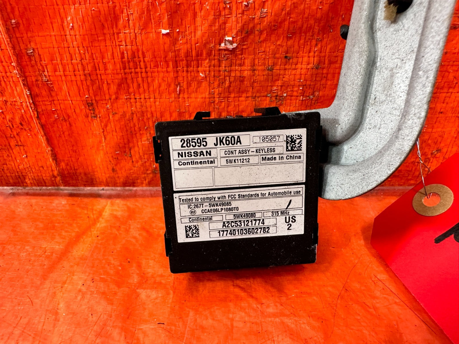 09 10 INFINITI G37 CONVERTIBLE   28595 JK60A   OEM #3101