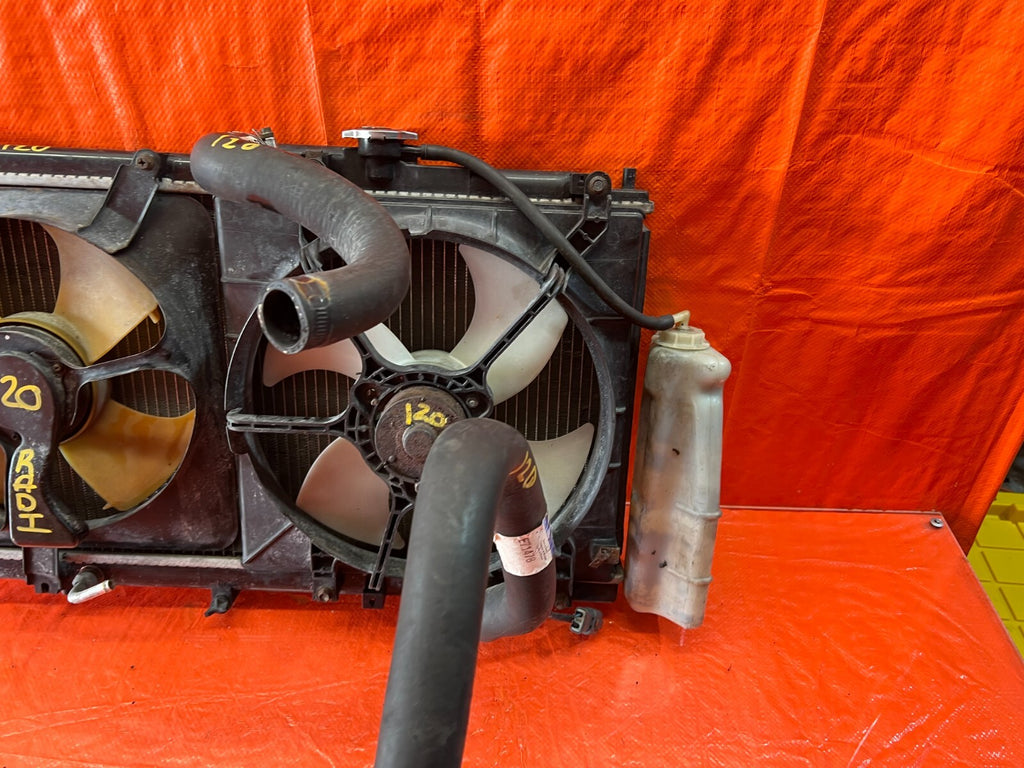 99 01 HONDA PRELUDE   MANUAL RADIATOR W/ BOTH COOLING FANS & OVERFLOW TANK   OEM9