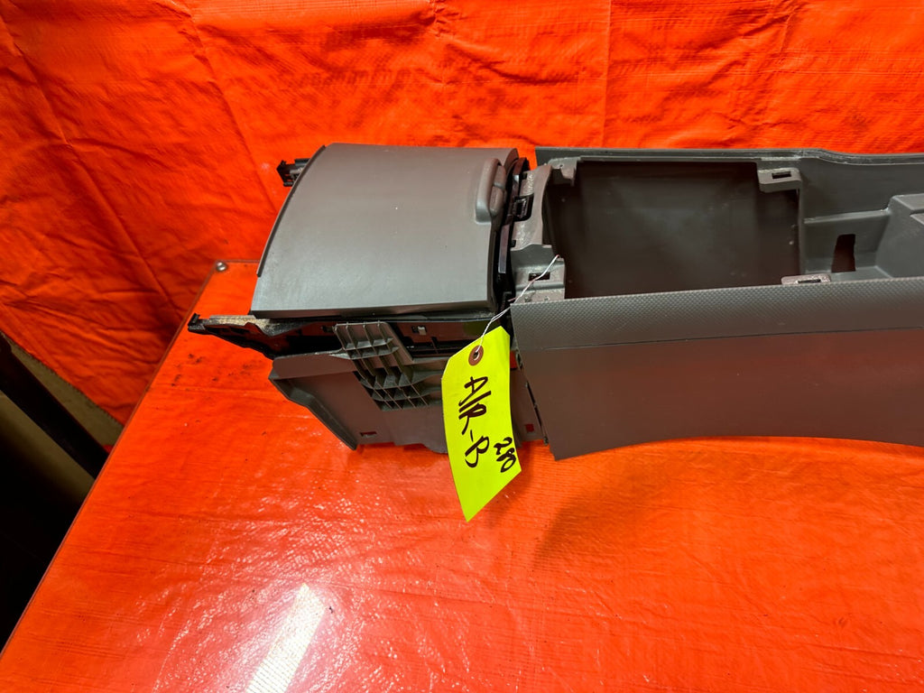 02 06 ACURA RSX   ARM REST CENTER CONSOLE ASSEMBLY   TAN IN COLOR   OEM #280 14