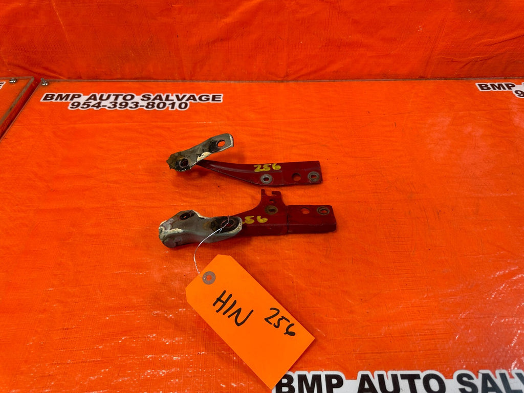 93 95 HONDA DEL SOL   HOOD HINGE SET   LEFT AND RIGHT HINGES   OEM #2561