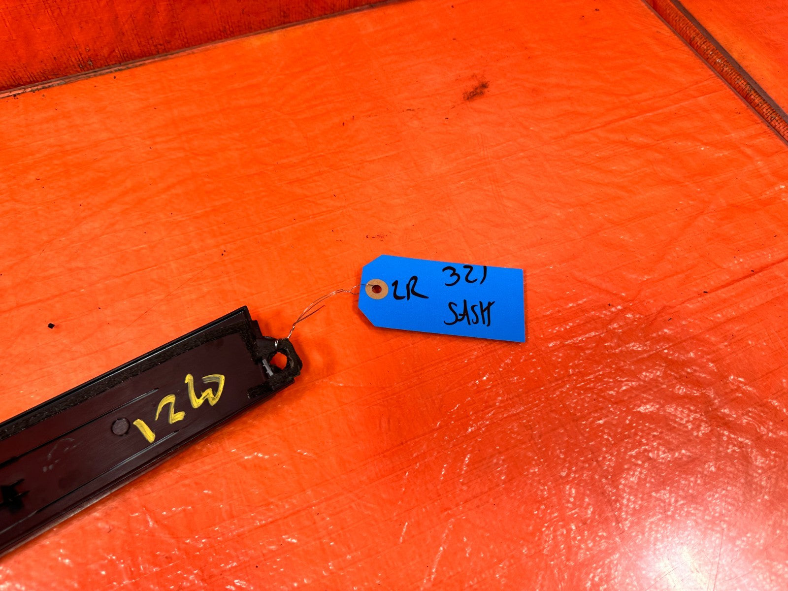 09 14 ACURA TSX   DRIVER LEFT REAR DOOR SASH TRIM MOLDING   OEM #321 FLAW13