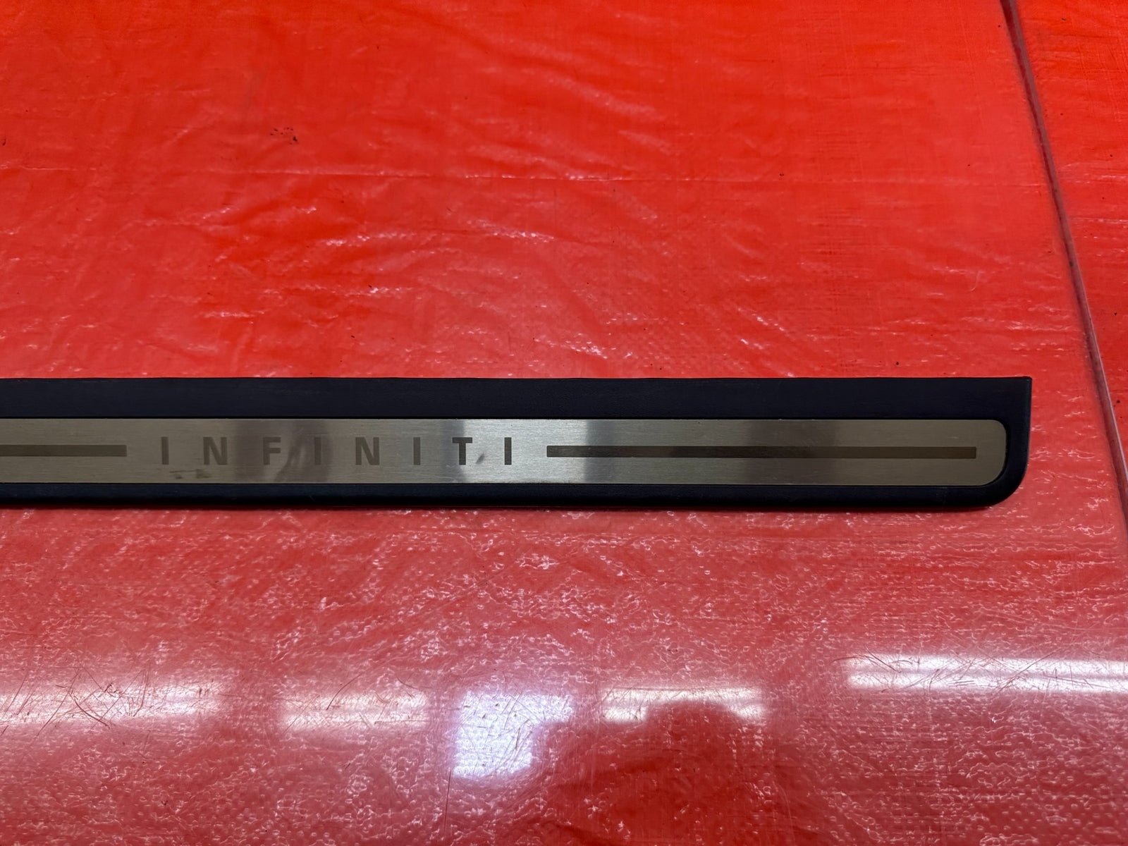 07 13 INFINITI G35 SEDAN FRONT LEFT RIGHT FLOOR PILLAR DOOR SILL SCUFF PLATE 1925