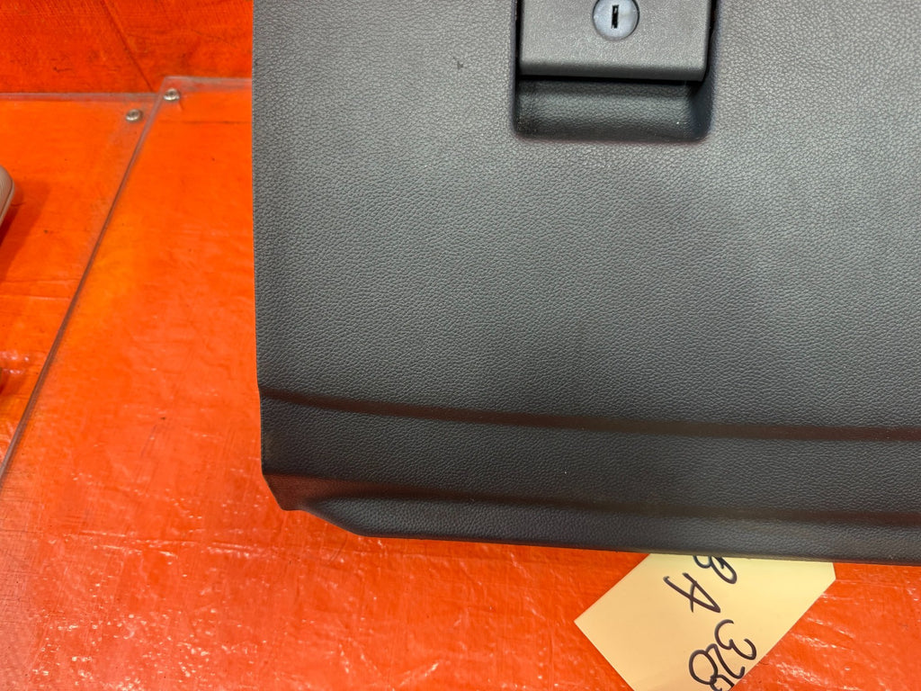 08 13 INFINITI G37 COUPE 2D   GLOVE BOX ASSEMBLY   BLACK COLOR   OEM 3286