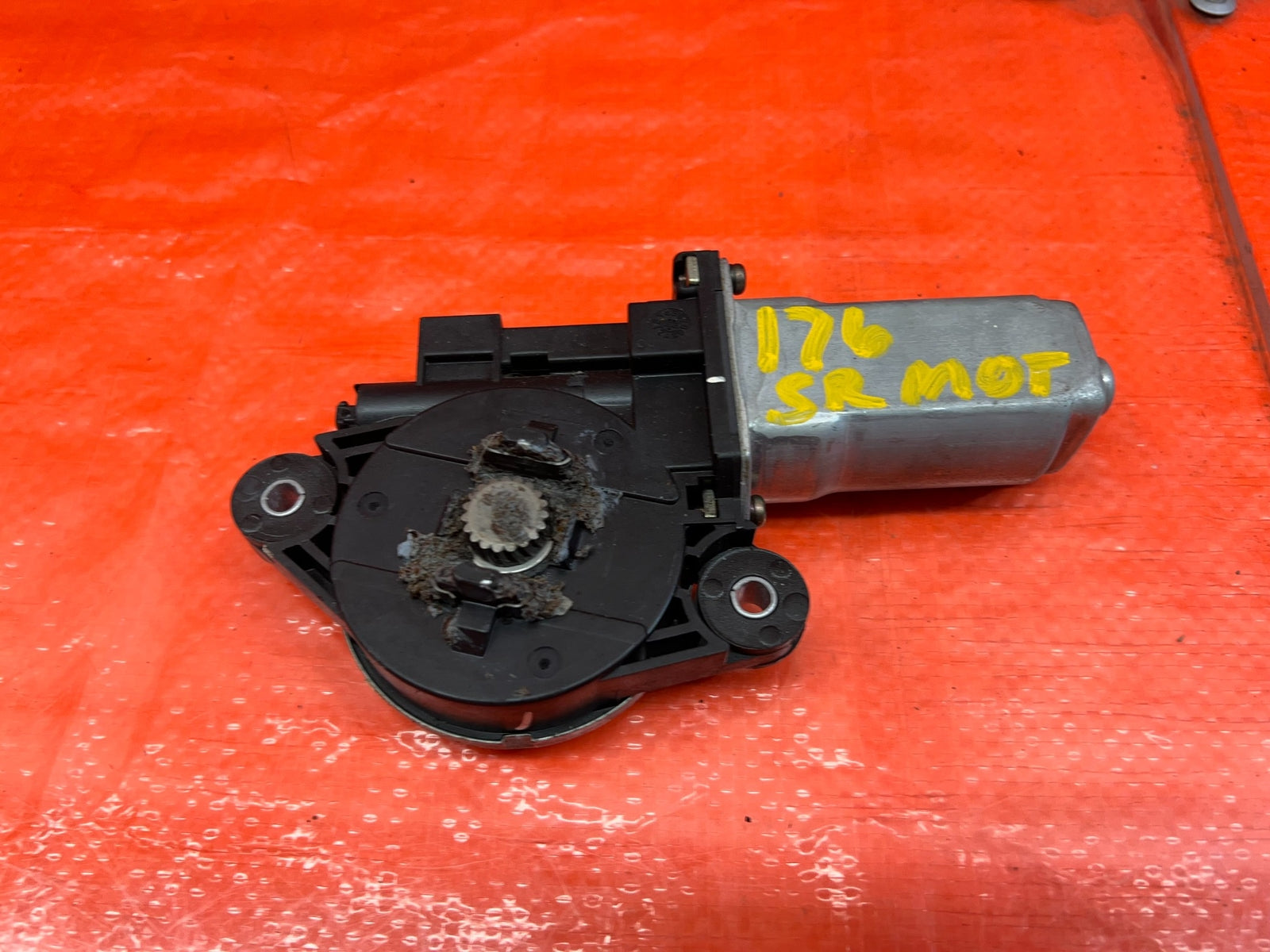 02 05 HONDA CIVIC SI EP3 HATCHBACK SUNROOF MOONROOF SLIDING ROOF MOTOR   OEM 1765