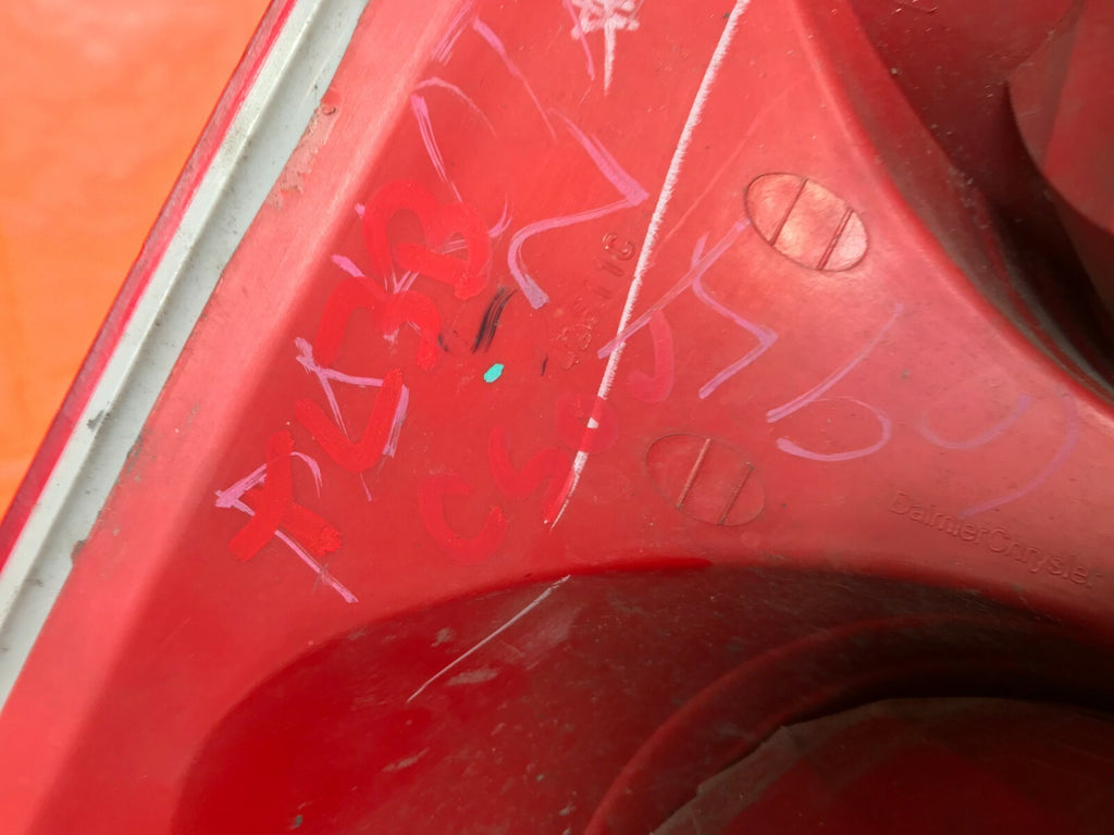 OEM 2008 2009 2010 DODGE DAKOTA PASSENGER RIGHT TAIL LIGHT LAMP 09 10 550776047