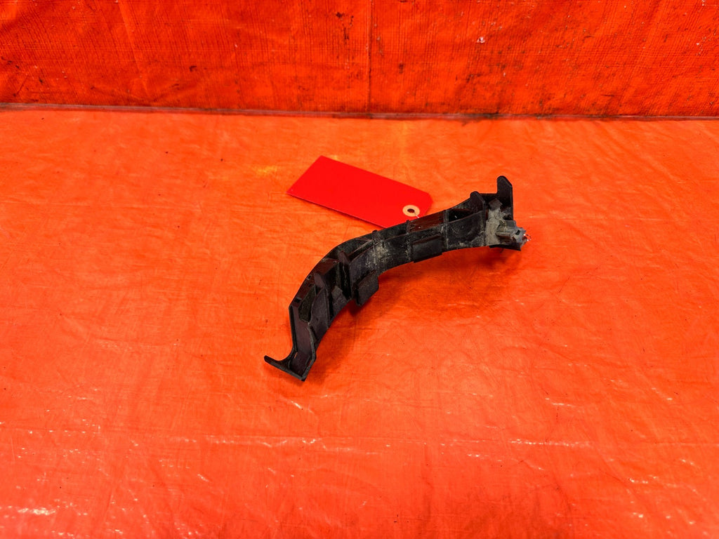 09 14 ACURA TSX   PASSENGER RIGHT TAIL LIGHT BRACKET   OEM #3052