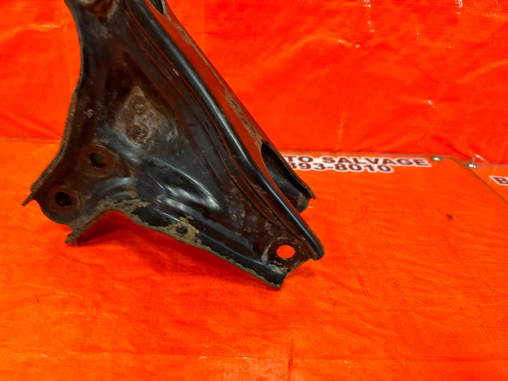 94 01 ACURA INTEGRA   AUTOMATIC   REAR TRANSMISSION BRACKET   OEM #2463