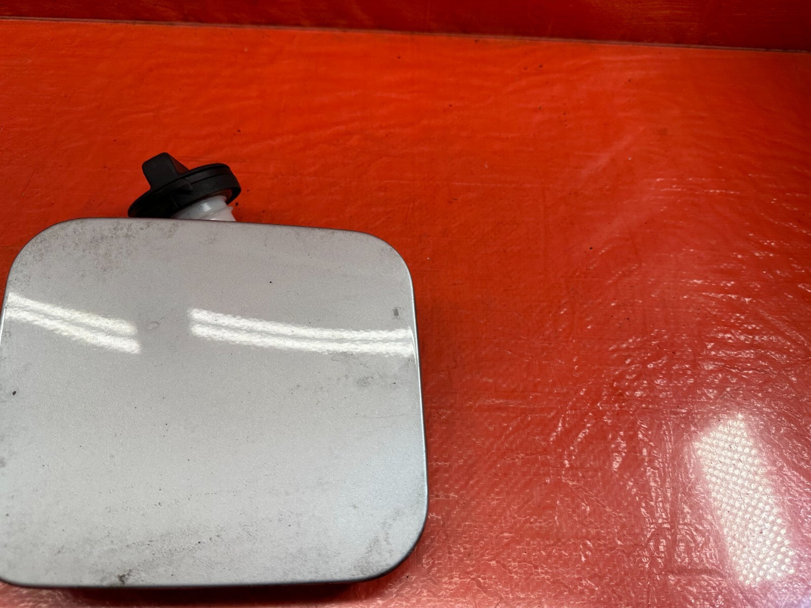 14 20 INFINITI Q50 GASOLINE GAS TANK LID COVER W/ LOCKING TWISTING CAP OEM #2221