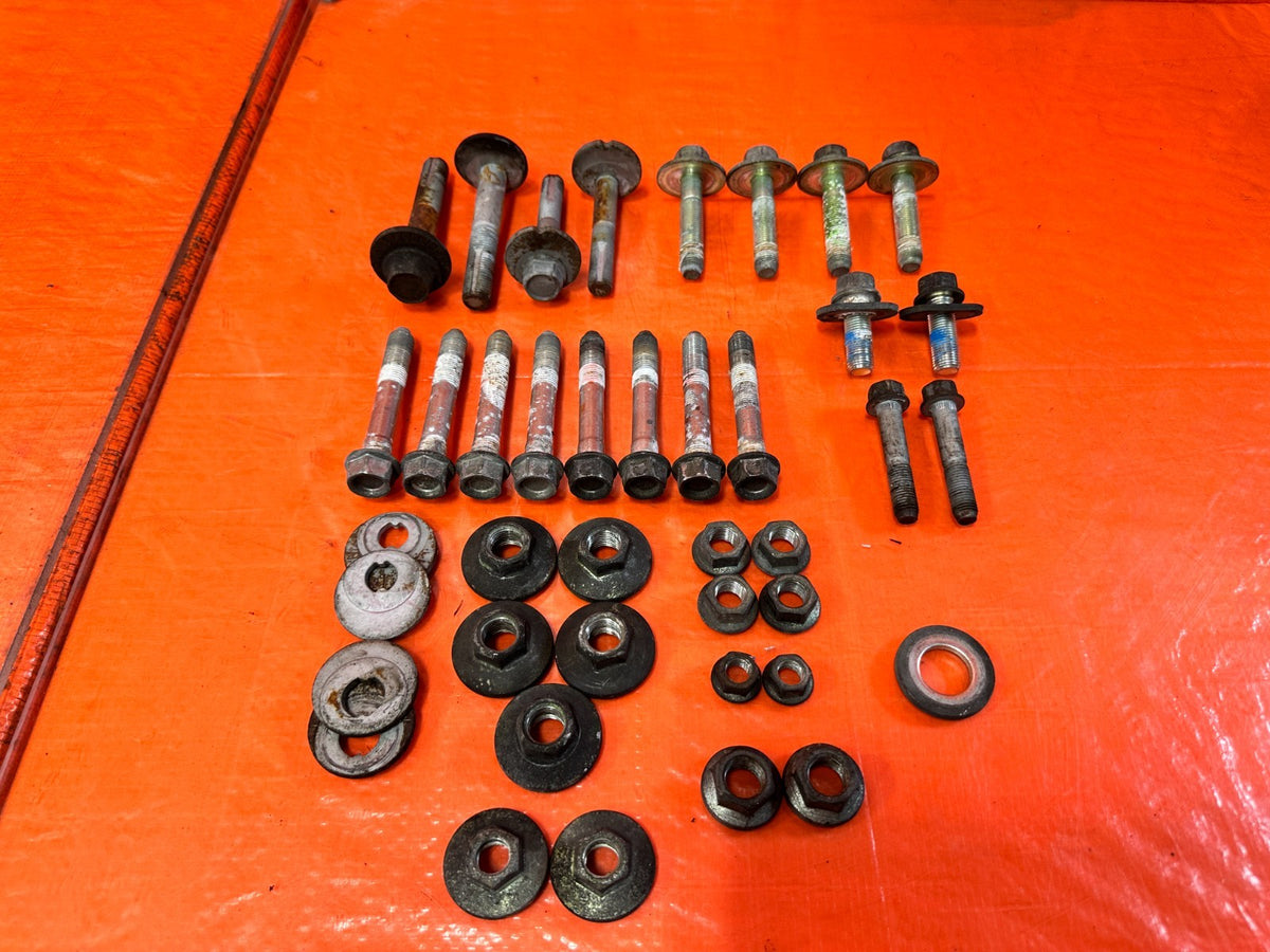 09-11 MAZDA RX8 RX-8 REAR CONTROL ARM TRAILING ARM LEFT AND RIGHT BOLTS OEM 3031