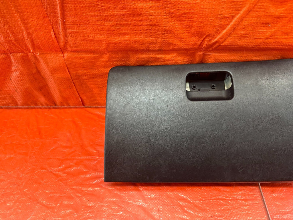 94 01 ACURA INTEGRA 2 & 4 DOOR   GLOVE BOX   BLACK   COLOR   OEM #2264