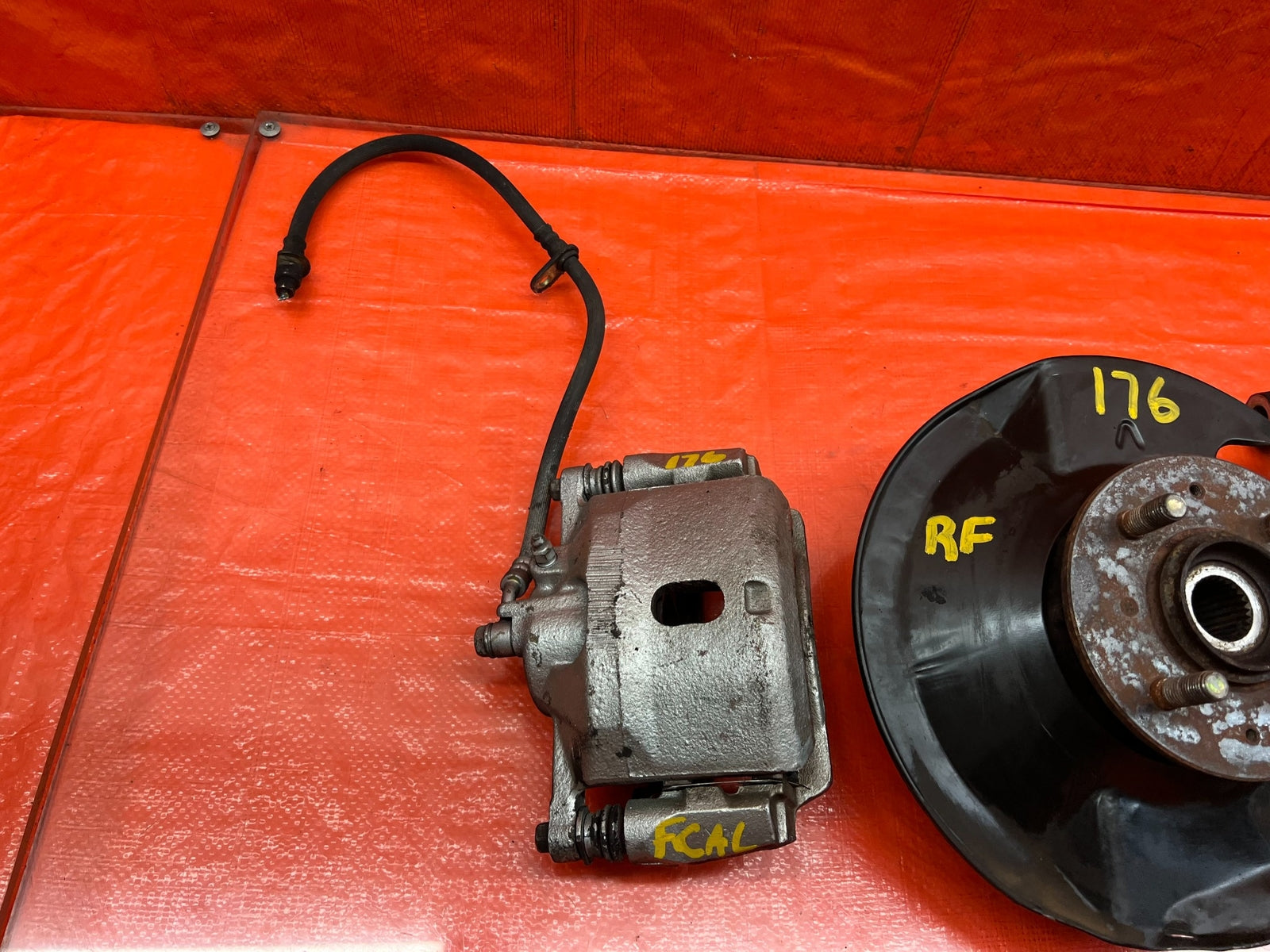 EP3 HONDA CIVIC SI   4x100 FRONT SPINDLE KNUCKLE CONVERSION   LEFT RIGHT OEM 17615