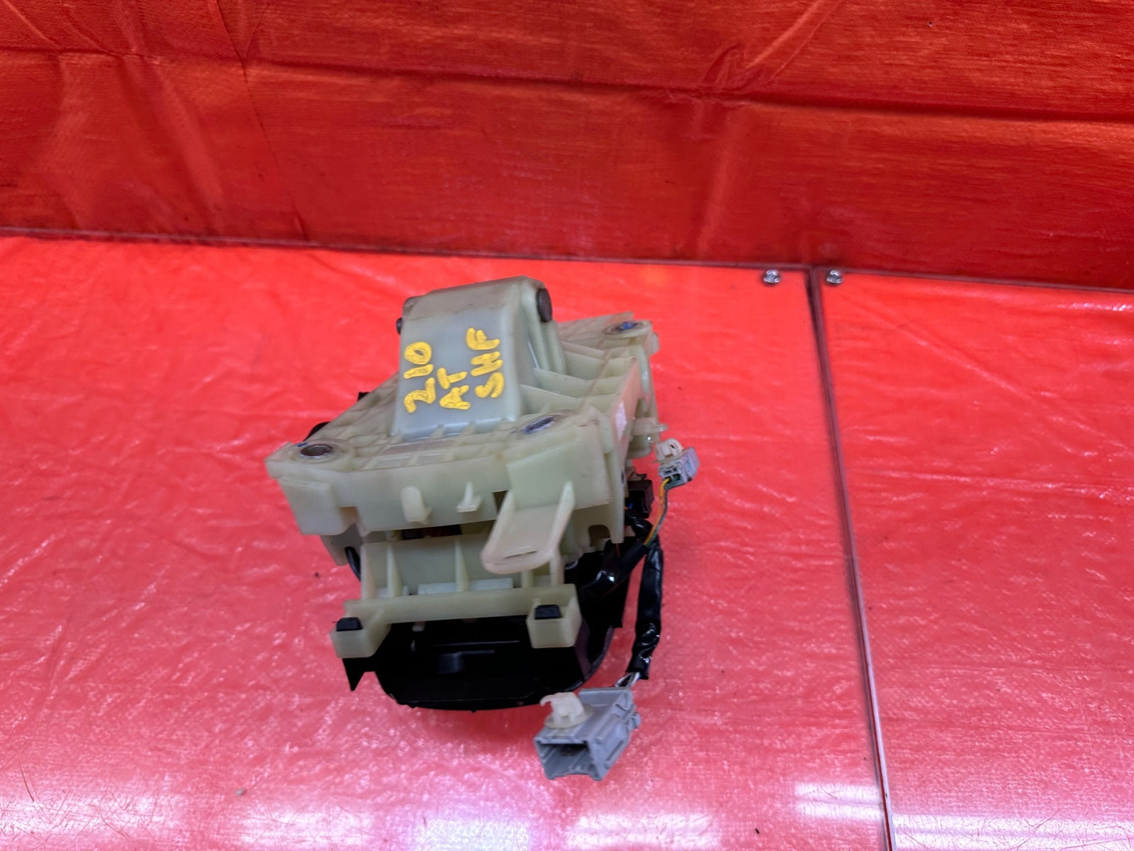 97 01 HONDA PRELUDE BASE   AUTOMATIC TRANSMISSION SHIFTER GEAR SELECTOR OEM #21012