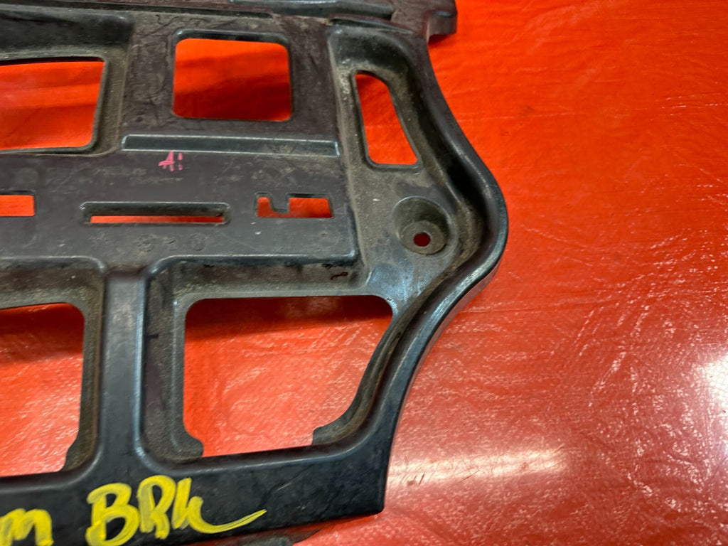 2007 07 BM3 335i   SEDAN   DRIVER LEFT REAR BUMPER RETAINER CLIP BRACKET OEM OE5