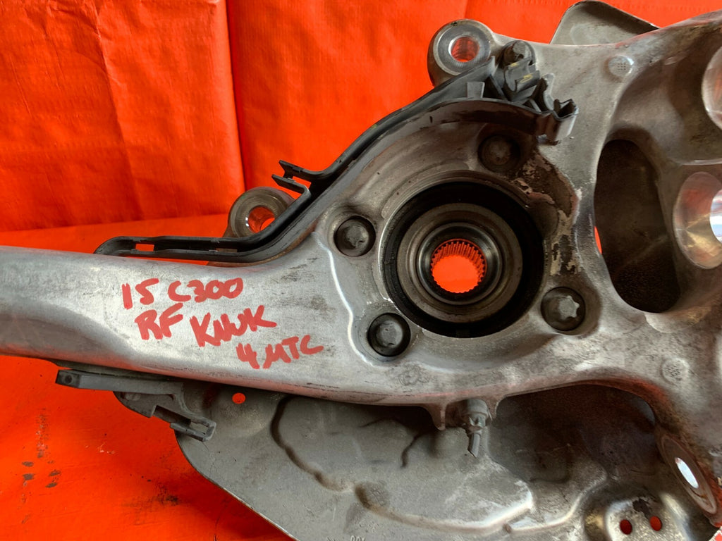 OEM 2015 MERCEDES BENZ C300 W205 4MATIC   PASSENGER RIGHT FRONT SPINDLE KNUCKLE7