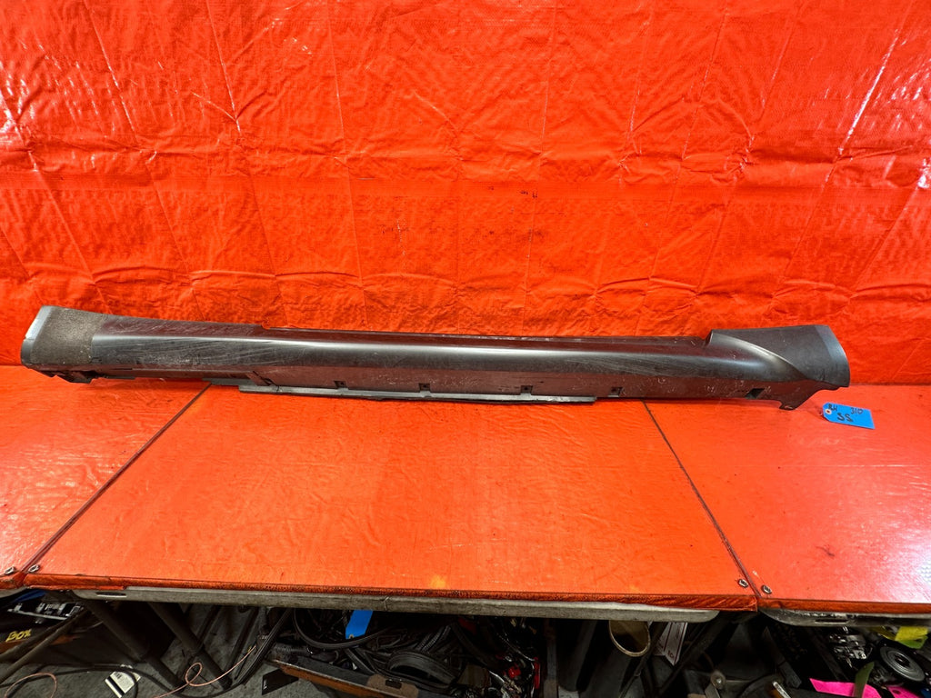 09 13 INFINITI G37 CONVERTIBLE   RIGHT SIDE SKIRT ROCKER MOLDING OEM #3100