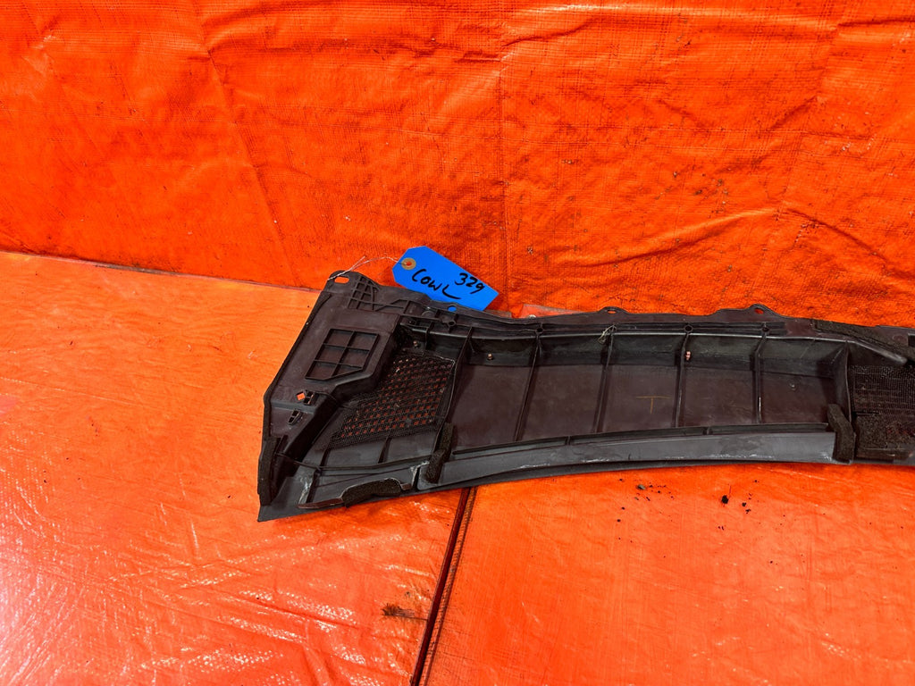 08 15 INFINITI G37 COUPE CONVERTIBLE WINDSHIELD WIPER COWL TRIM PLASTIC OEM 32913