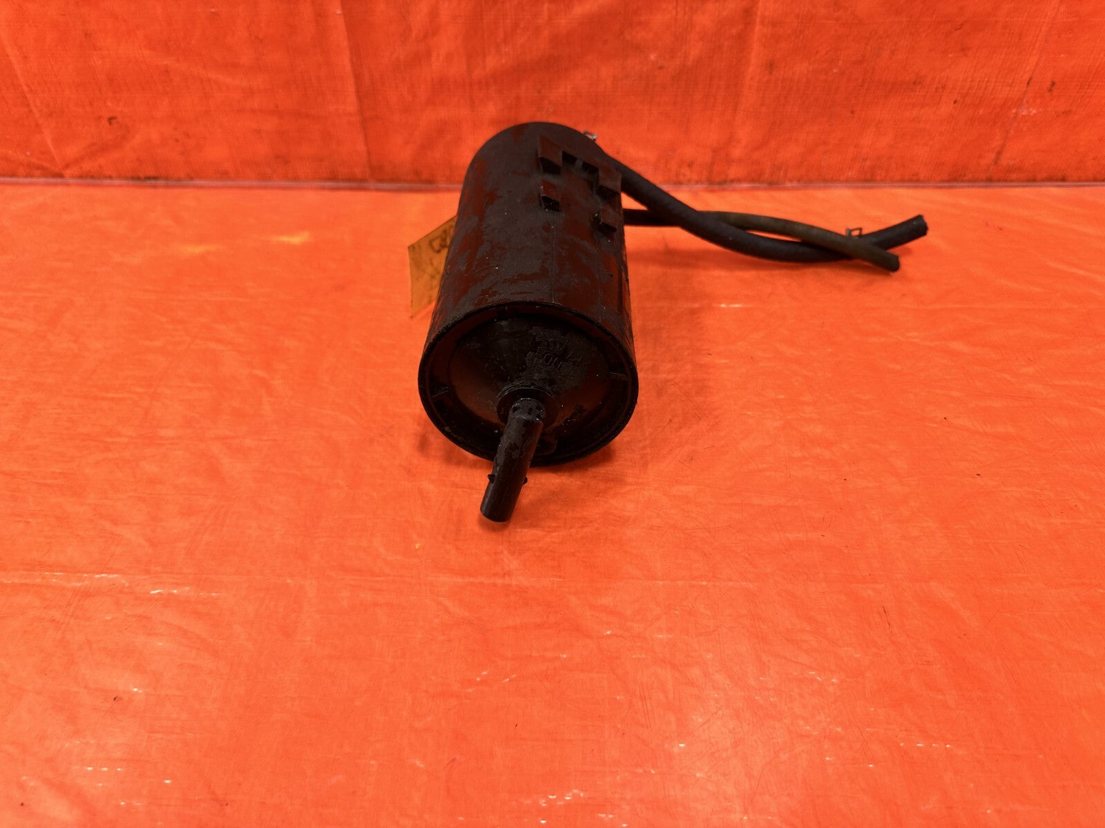 1998 98 HONDA CIVIC DX HATCHBACK FUEL VAPOR CHARCOAL EVAP TANK CANISTER OEM 2905