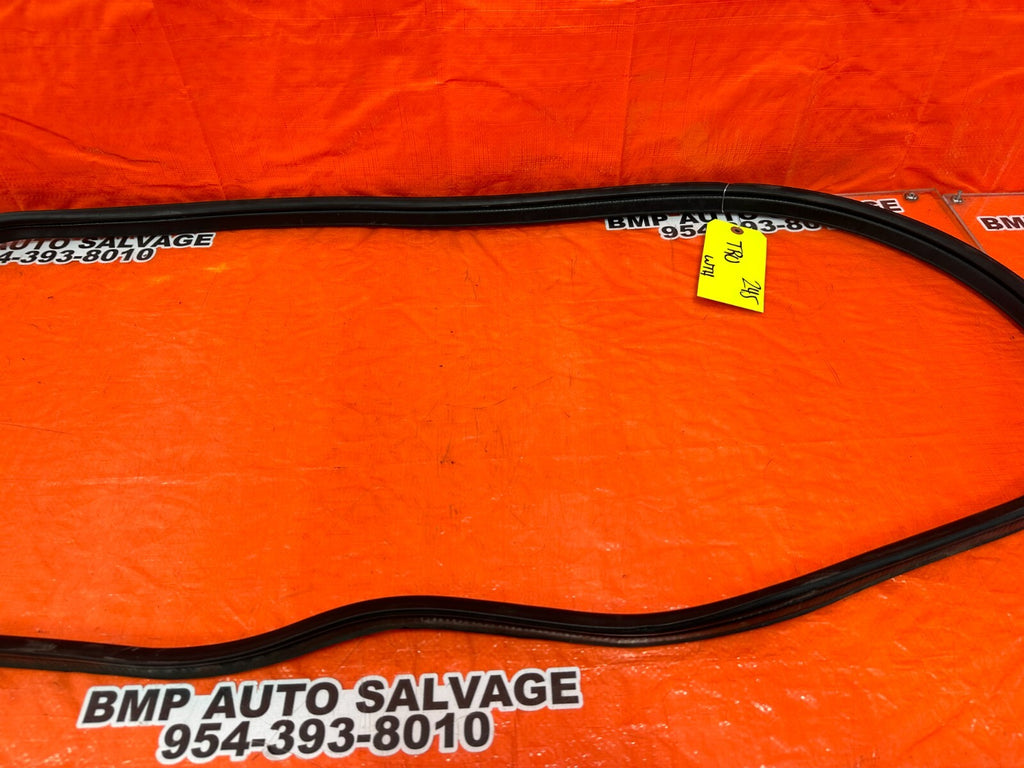 08 15 INFINITI G37 & Q60 COUPE TRUNK WEATHER STRIP TRIM GASKET LINER LINING #2456