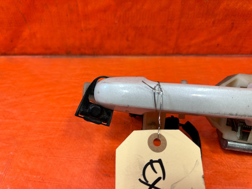 14 16 HYUNDAI GENESIS COUPE   LEFT EXTERIOR DOOR HANDLE   W/ SMART KEY   OEM 3264