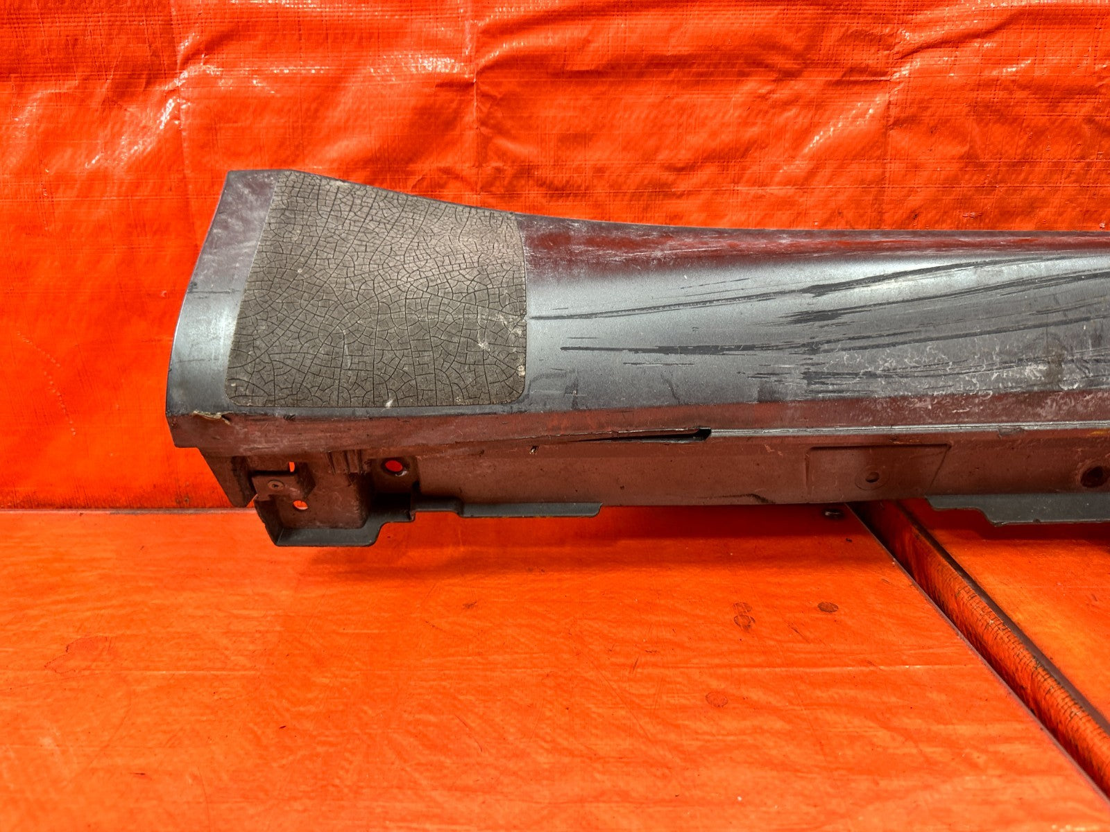 09 13 INFINITI G37 CONVERTIBLE   RIGHT SIDE SKIRT ROCKER MOLDING OEM #31010