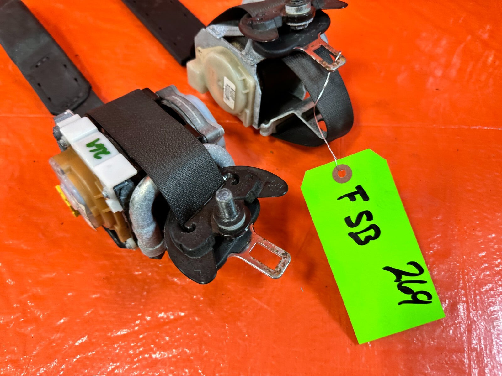 13 15 HONDA CIVIC SI 2D COUPE   LEFT & RIGHT FRONT SEAT BELTS OEM FACTORY #2695