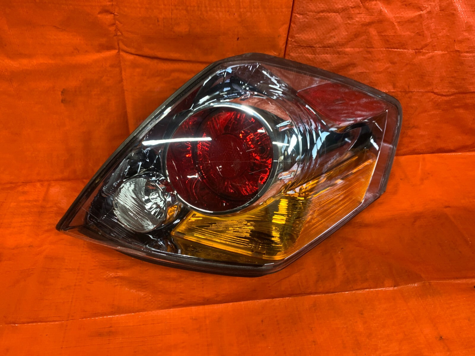 10 12 NISSAN ALTIMA   SEDAN MODEL ONLY   PASSENGER RIGHT TAIL LIGHT LAMP R RH0