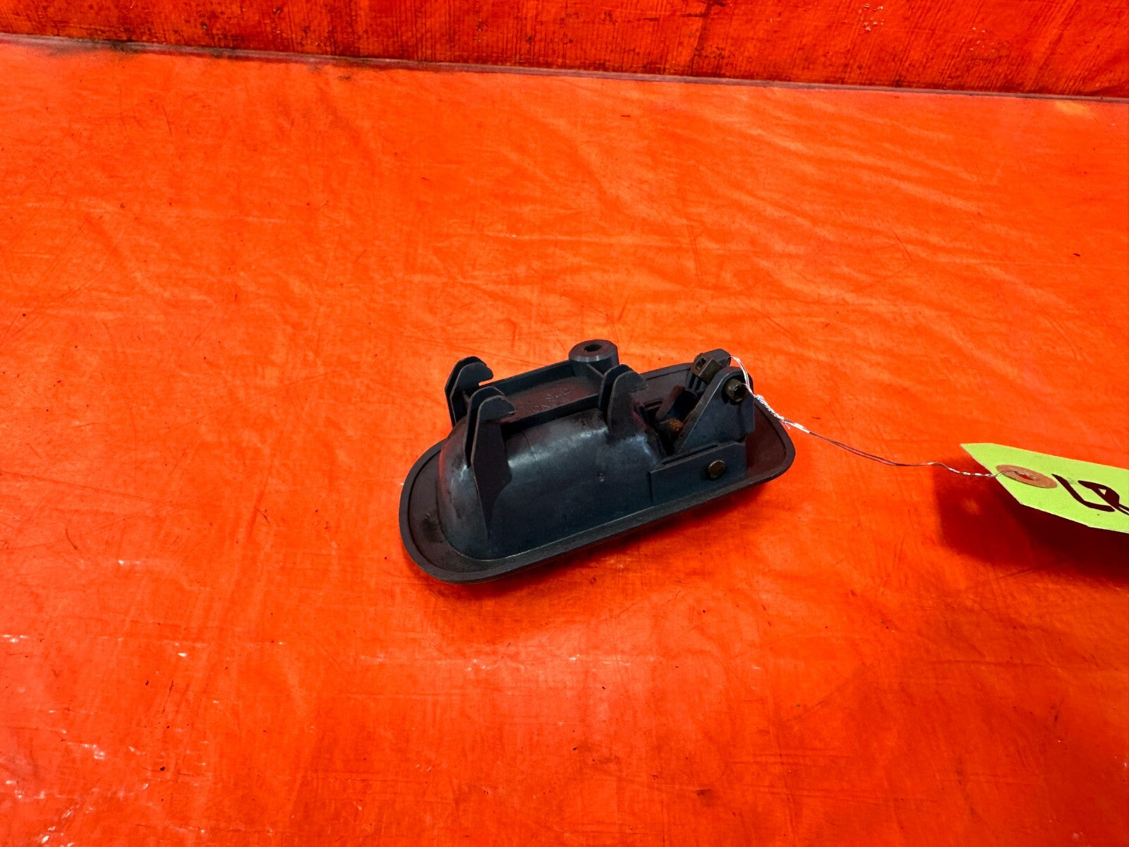 96 00 HONDA CIVIC 4D SEDAN   DRIVER LEFT REAR   INTERIOR DOOR HANDLE OEM 2972