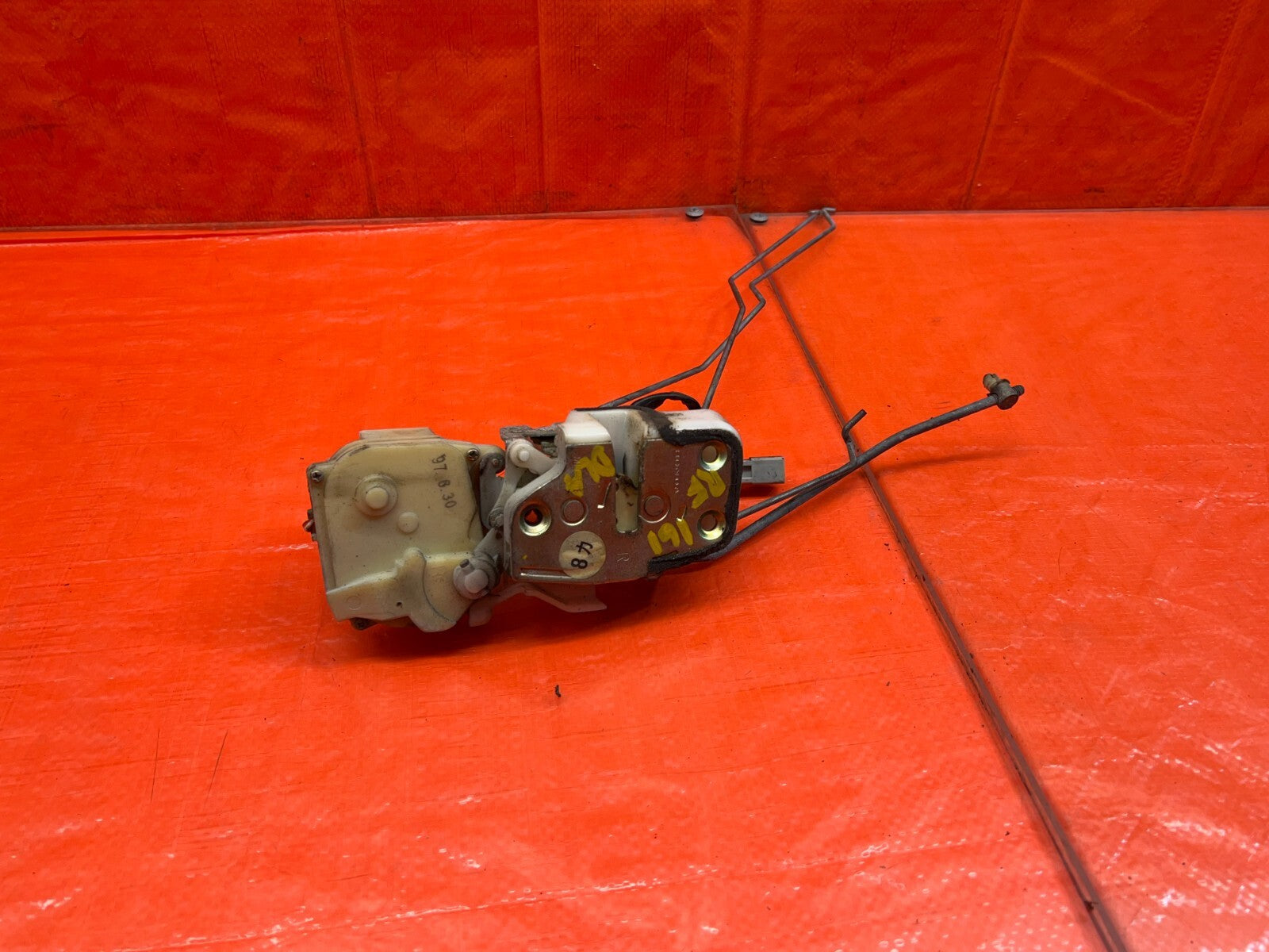 94 01 INTEGRA SEDAN   PASSENGER RIGHT FRONT DOOR LOCK ACTUATOR   OEM #1610
