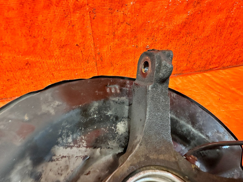 04 08 ACURA TSX   DRIVER LEFT FRONT SPINDLE KNUCKLE HUB   OEM FACTORY #3229