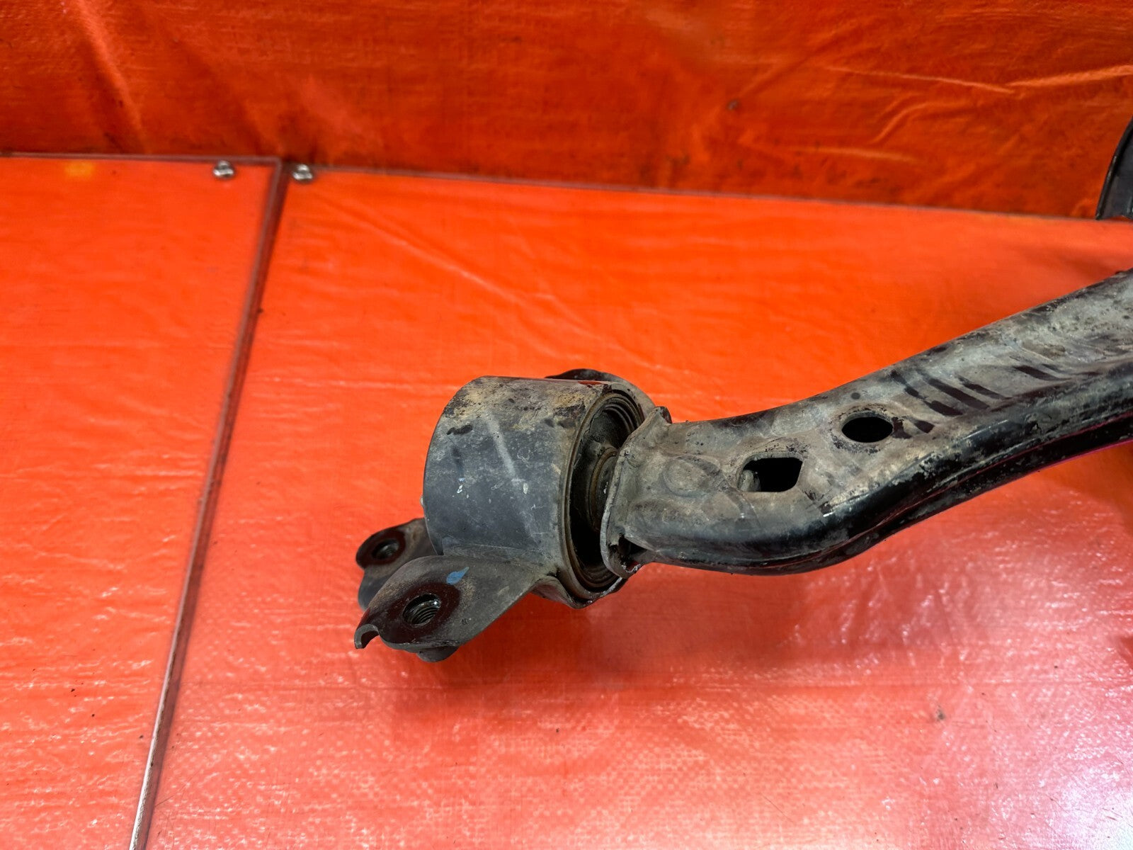 13 17 HONDA ACCORD SEDAN   LEFT FRONT SPINDLE KNUCKLE HUB W/ CONTROL ARM OEM 2419