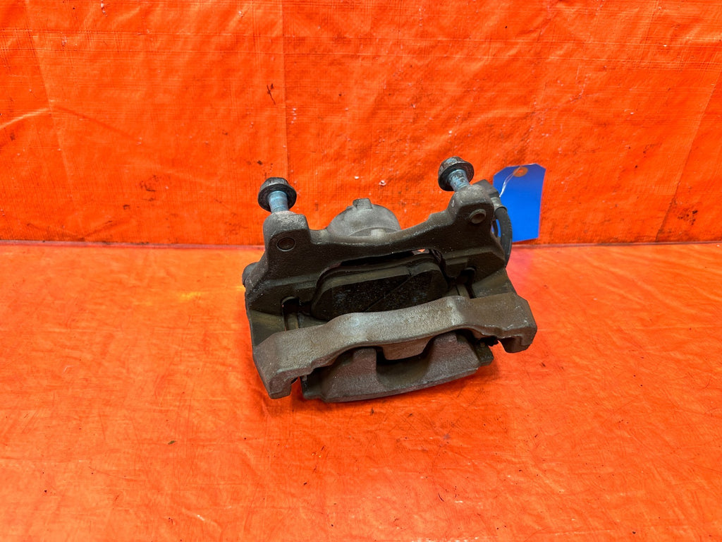 08 15 INFINITI G37 COUPE & CONVERTIBLE   LEFT FRONT BRAKE CALIPER OEM 3102