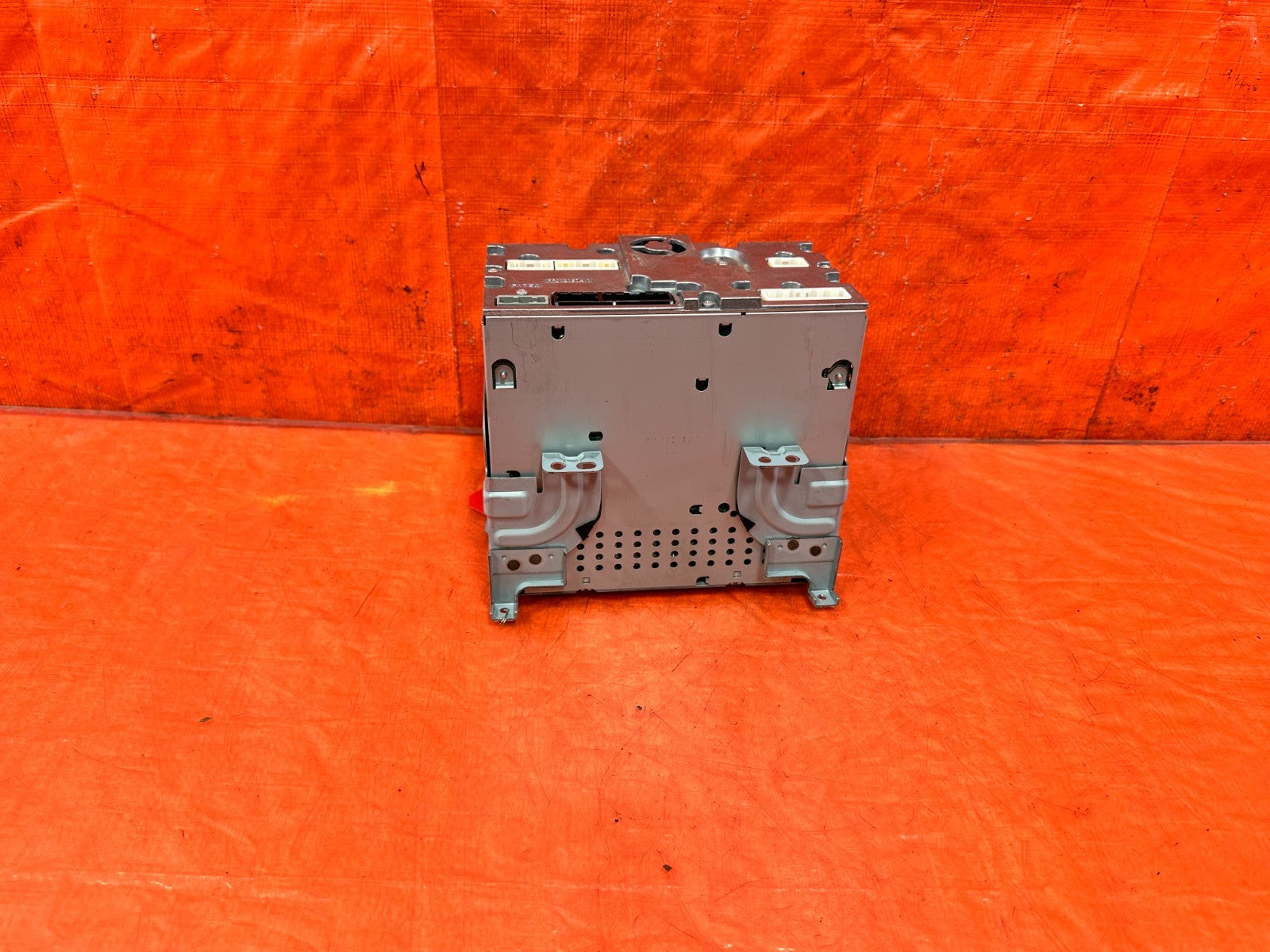 09 10 INFINITI G37 CONVERTIBLE   RADIO   RECEIVER AM FM XM   OEM #3102