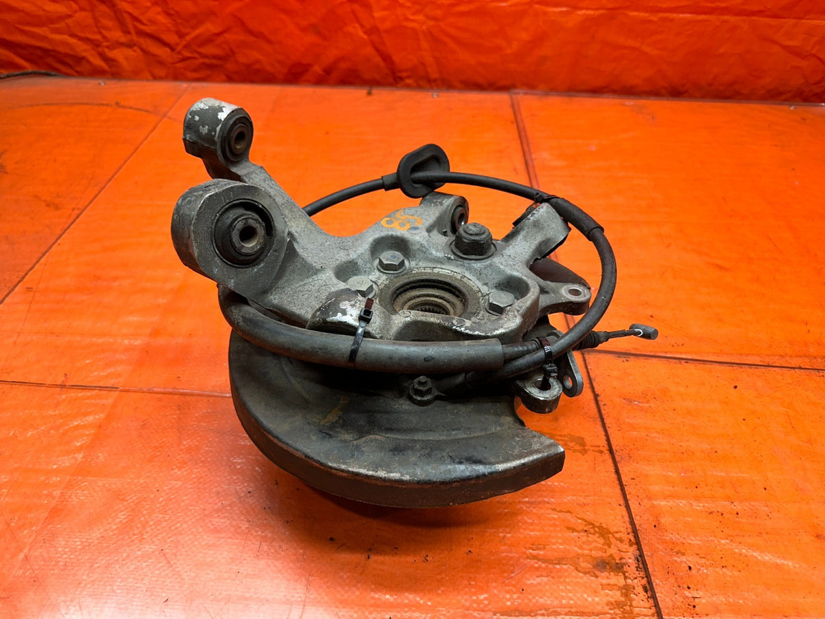 90-96 NISSAN 300ZX Z32 3.0L DRIVER LEFT REAR SUSPENSION KNUCKLE SPINDLE HUB OEM5