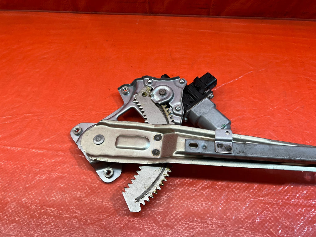 08 15 LANCER EVOLUTION X EVO 10   RIGHT REAR   WINDOW REGULATOR W/ MOTOR OEM 21411