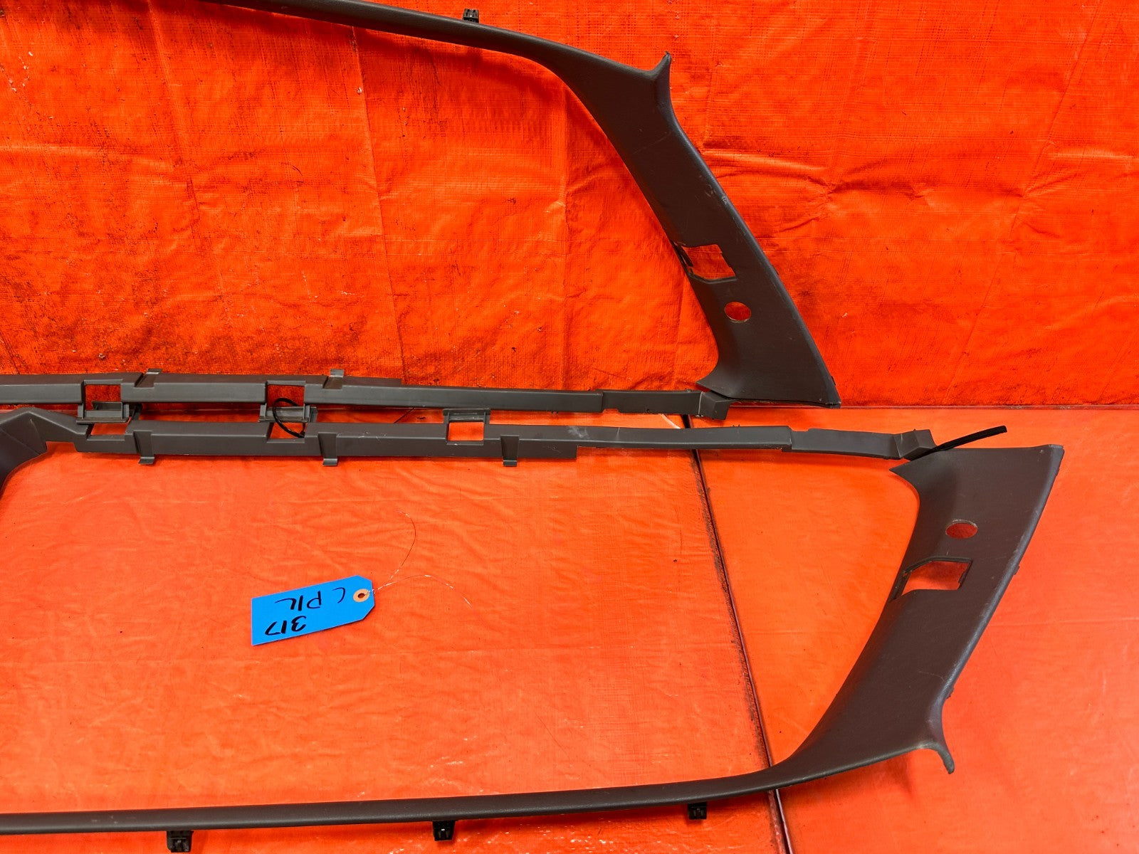 90 91 HONDA CIVIC HATCHBACK  LEFT & RIGHT REAR UPPER C PILLARS   OEM 3174