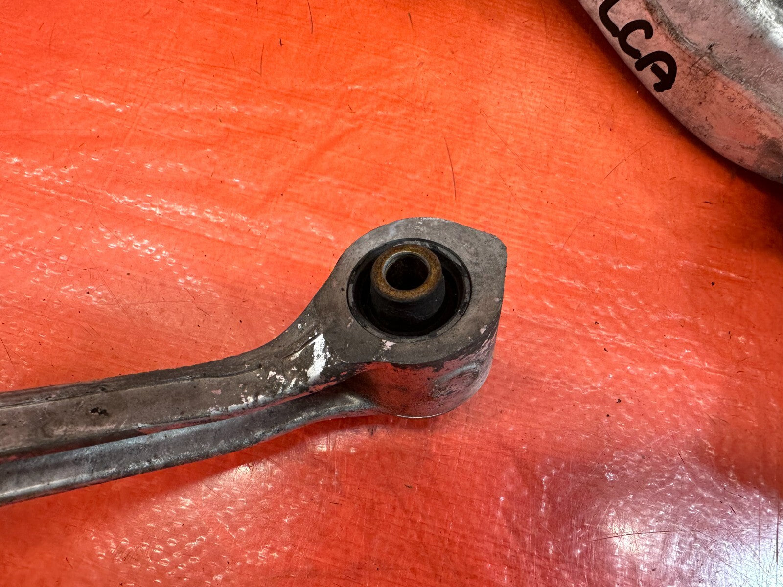 09 13 INFINITI G37 4D   RWD   LEFT FRONT SPINDLE W/ UPPER & LOWER CONTROL ARMS22