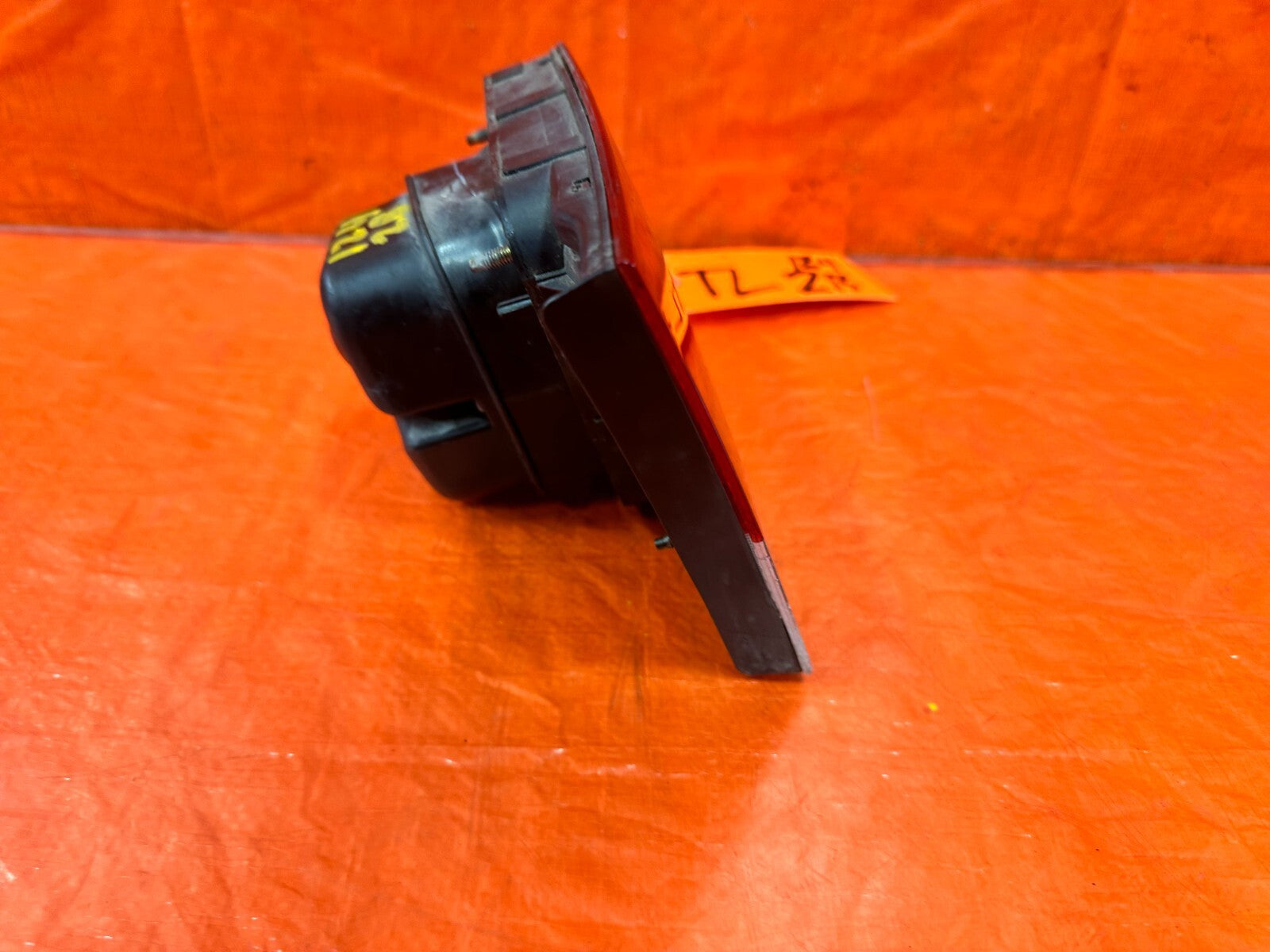 99 00 HONDA CIVIC COUPE   DRIVER LEFT   INNER TRUNK TAIL LIGHT LAMP OEM #1243