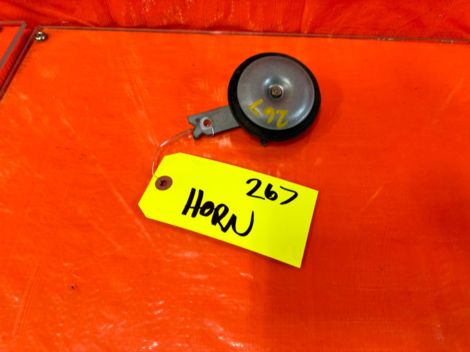 90 97 MAZDA MX 5 MIATA   HORN ASSEMBLY   OEM FACTORY #2674